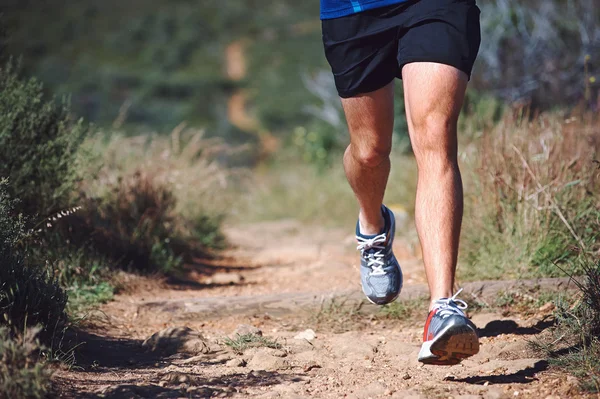 Man exercising outdoors for fitness — Stock Photo, Image