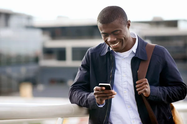 African man with cell phone — Stock Photo, Image