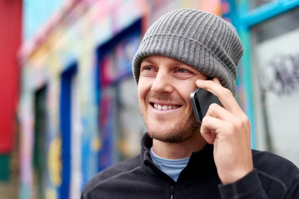 Young man on mobile phone — Stock Photo, Image