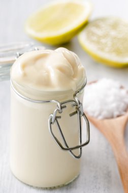 Taze ev yapımı mayonez yakın çekim