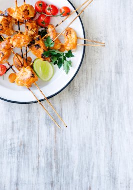 Tikka masala soslu ızgara tavuk kebap 