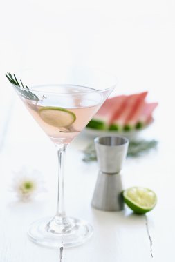 iyi görünüyor ve daha iyi geliyor