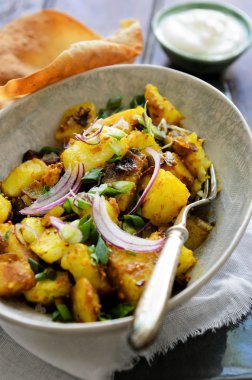 Köri patates ve Hint baharat