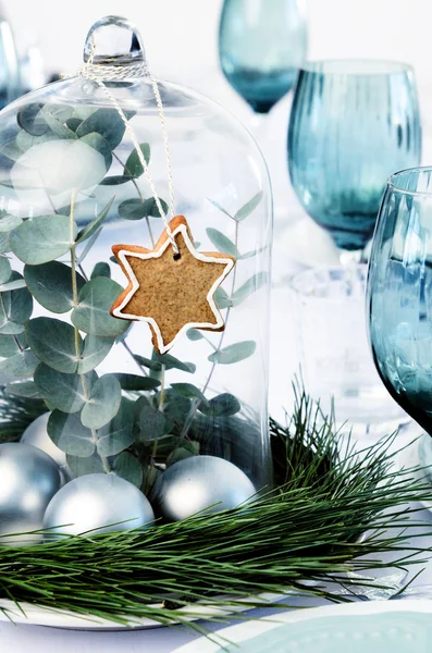 Simple christmas decoration for dinner table centerpiece — Stock Photo, Image