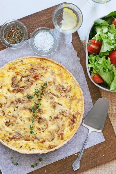 Mittagessen Quiche Torte — Stockfoto