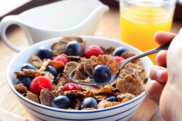 Zdravá snídaně v desce — Stock fotografie
