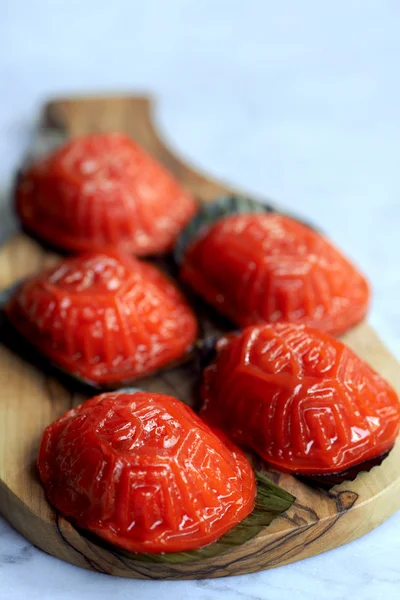 Traditional chinese red tortoise cake — Stock Photo, Image