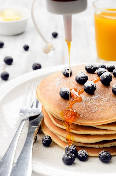 Panqueques y miel — Foto de Stock