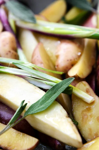 Cuisson avec pommes de terre close up — Photo