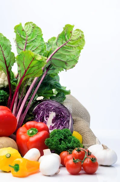 Variedad de verduras frescas coloridas — Foto de Stock