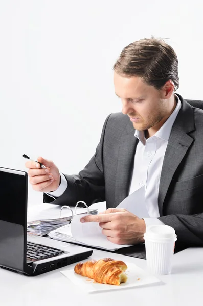 Businessman has to sign documents and look over contracts — Stock Photo, Image