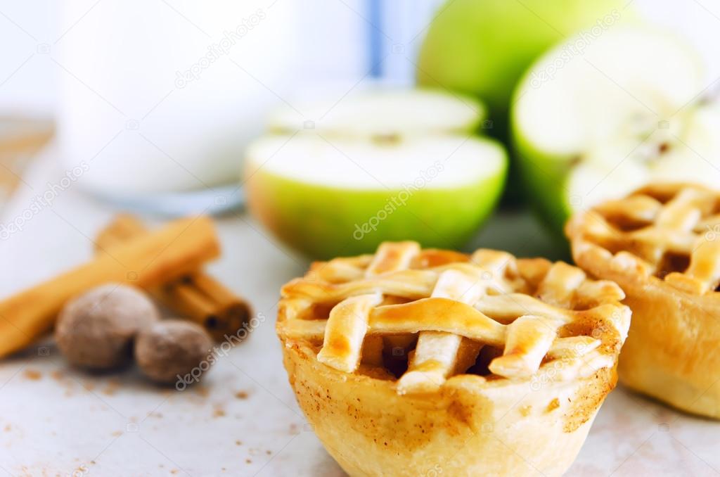 Baked apple pies