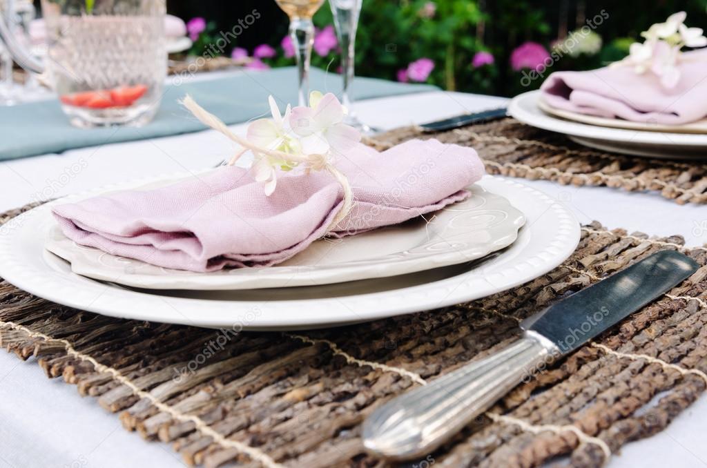 Outdoor party simple table setting