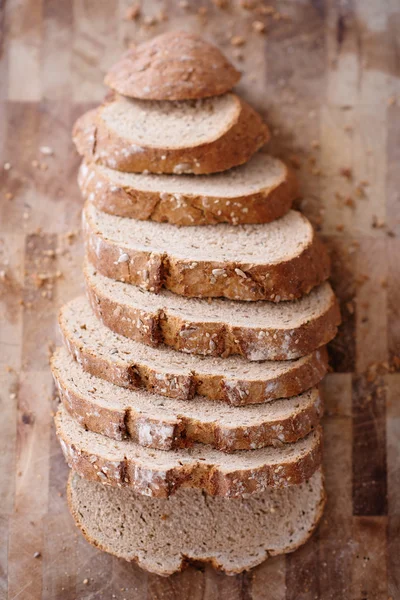 全粒粉のパン スライス — ストック写真
