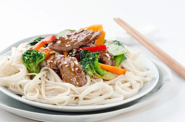 Noodles with beef strips — Stock Photo, Image