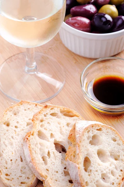 Pan y vino — Foto de Stock