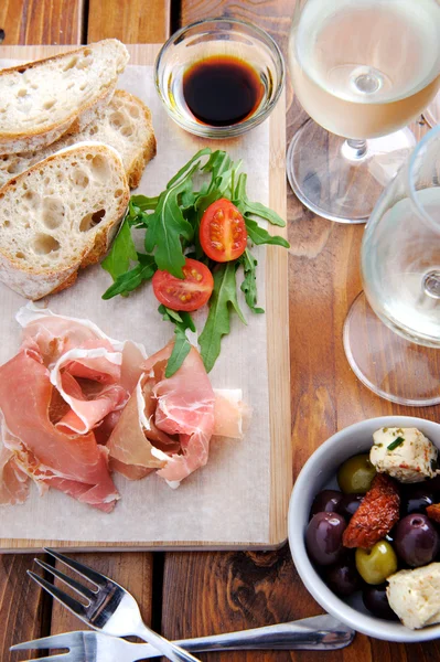 Serving of traditionally italian antipasto — Stock Photo, Image