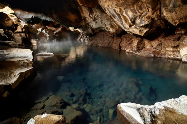 Grjotagja Jaskinia w Islandii — Zdjęcie stockowe
