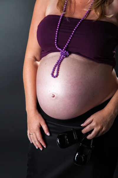 Mulher loira grávida — Fotografia de Stock