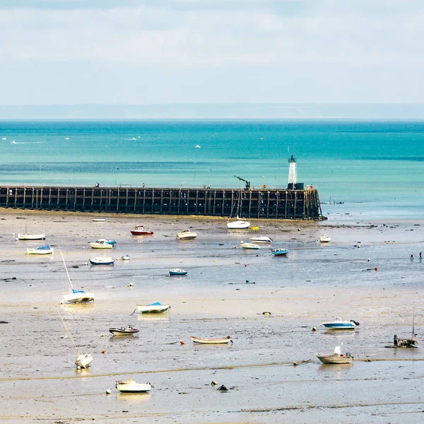 Näkymä Cancale Laitamilta Brittany Ranska — kuvapankkivalokuva