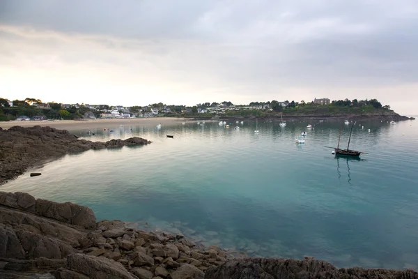 Port-mer beach in cancale — Stockfoto