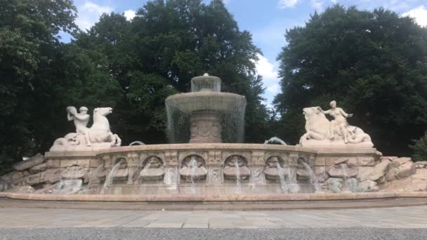 Brunnen Der Münchner Innenstadt — Stockvideo