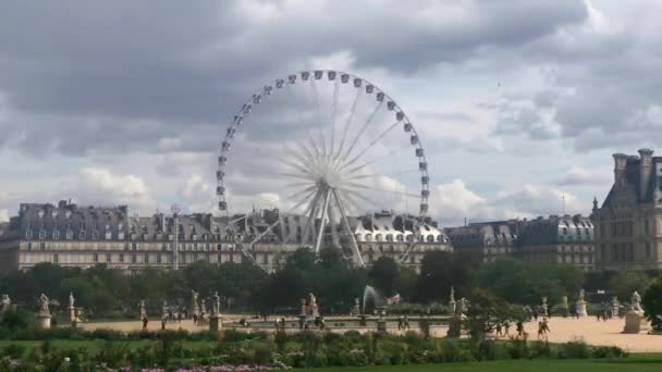 Timelapse Vista Los Jardines Museo Del Louvre París Francia — Vídeos de Stock