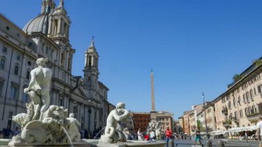 Roma şehir merkezindeki Piazza Navona manzarası