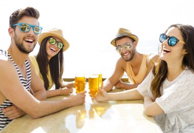 Arkadaşlar beach Bar