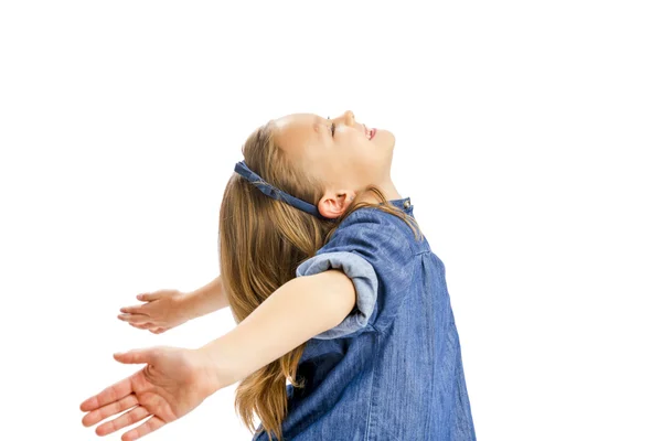 Chica feliz con los brazos abiertos — Foto de Stock