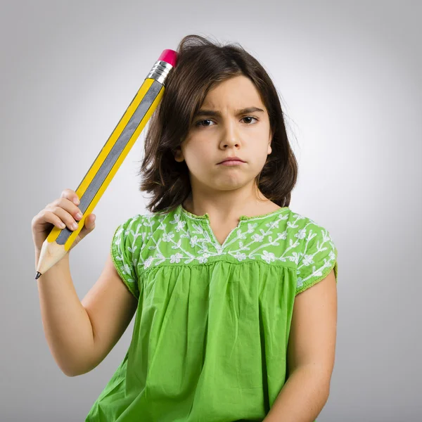 Menina Pensando e coçando a cabeça — Fotografia de Stock