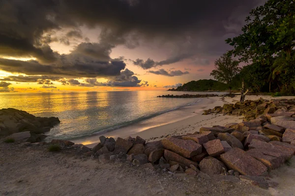 Anse Kerlan beach at the sunset — Stock Photo, Image