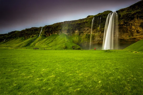 Seljalandsfoss καταρράκτης στην Ισλανδία — Φωτογραφία Αρχείου