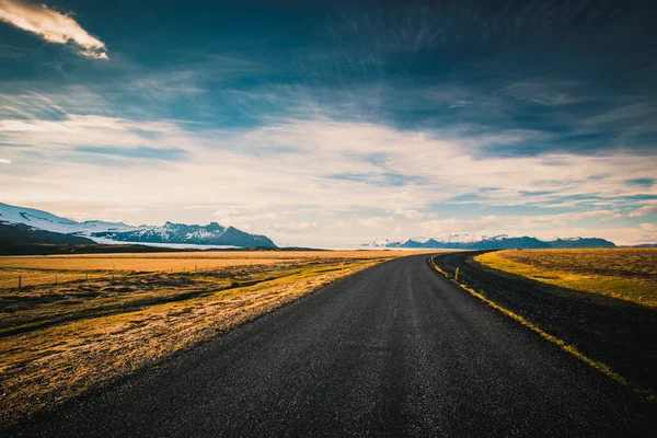 Прекрасна Дорога Дивовижних Краєвидах Ісландії — стокове фото