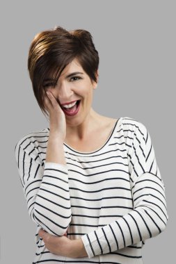 Gülümseyen güzel kadın