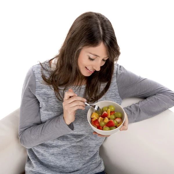 Mujer con ensalada de frutas —  Fotos de Stock