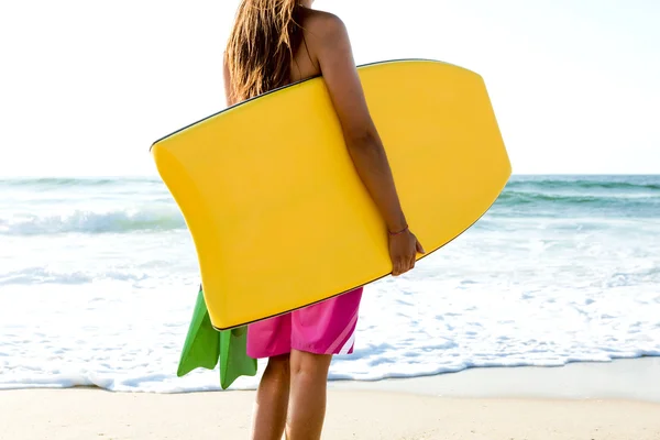 Kadın bodyboarder — Stok fotoğraf