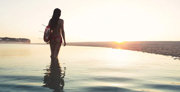 Surfer Girl — Stock Photo, Image