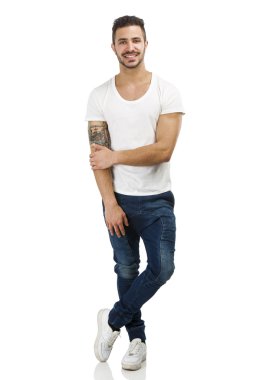 gülümseyen adam poz