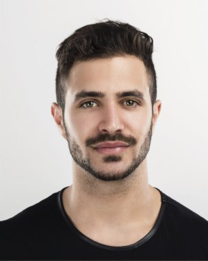 Genç adam.