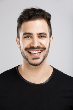 gülen adam