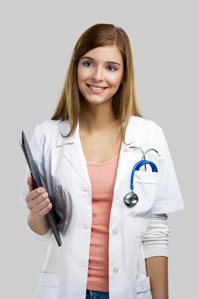 Bella giovane medico femminile — Foto Stock