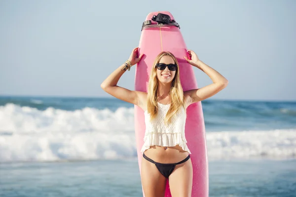 Blode surfer Girl — Stockfoto