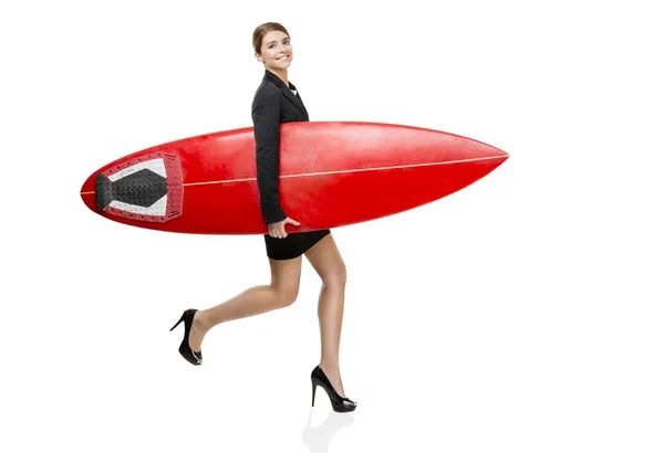 Businesswoman going to surf — Stock Photo, Image