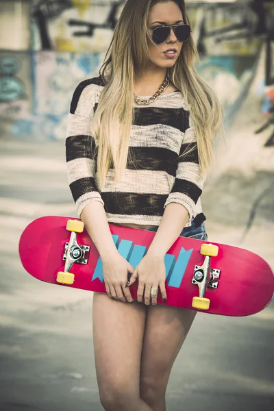 Piękny Skater Girl — Zdjęcie stockowe