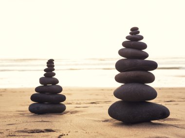 Zen taşları dengeli