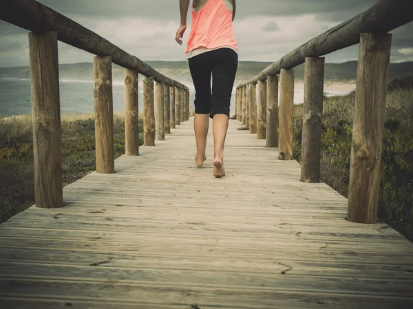 Hermosa mujer corriendo —  Fotos de Stock