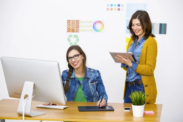 Gelegenheitsarbeiterinnen — Stockfoto