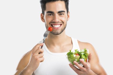 Man sağlıklı bir salata yemek