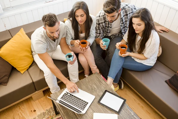 Möte med vänner — Stockfoto